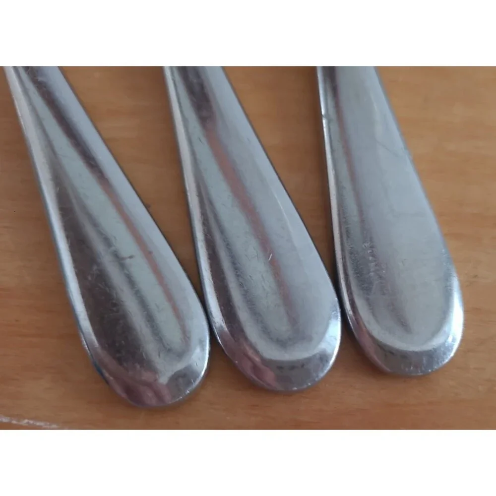 7 Piece Lot Oneida Icarus Glossy Stainless Soup Spoons Tablespoons Teaspoons